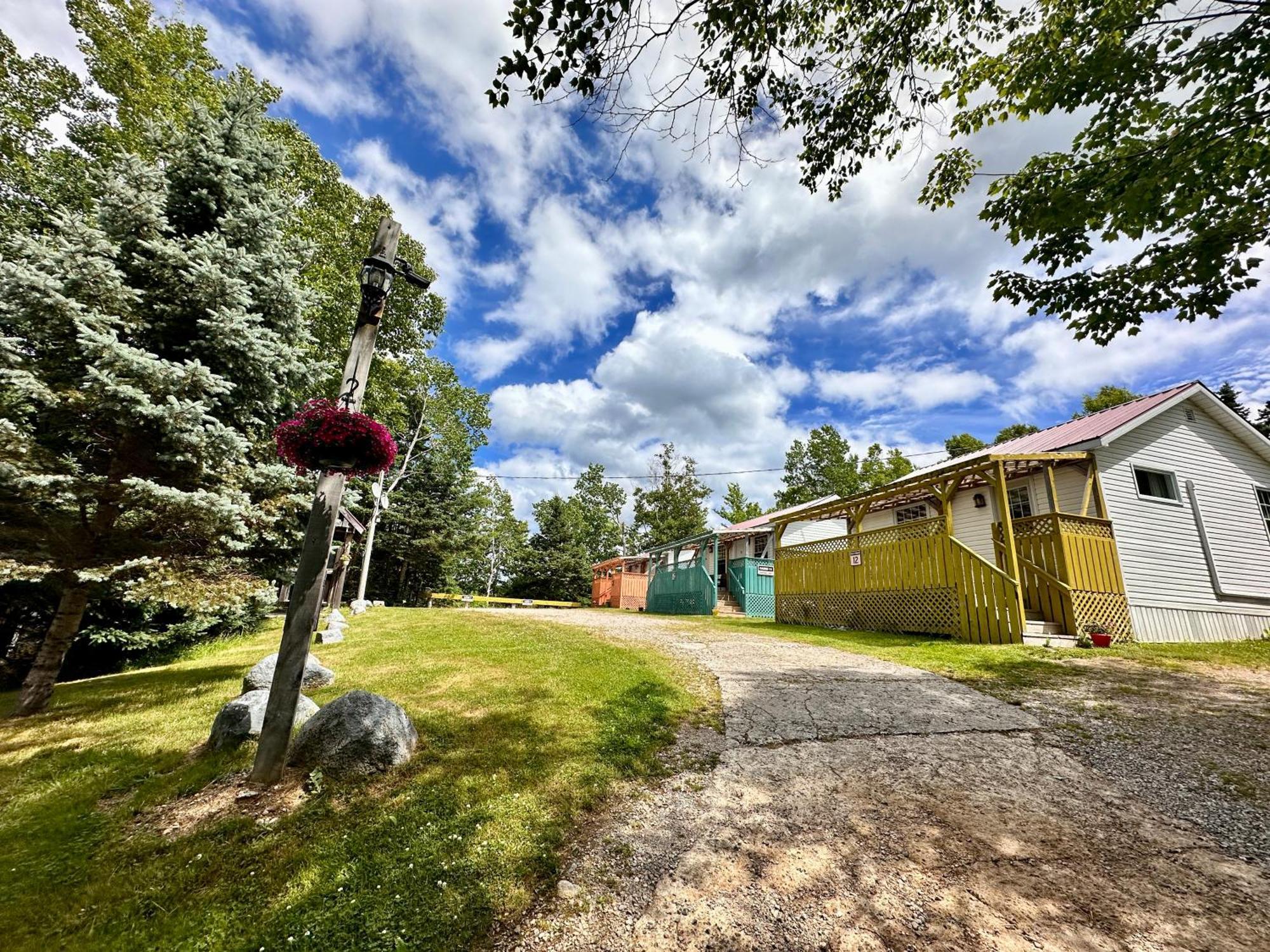 Skyline Cabins Ingonish Exterior photo